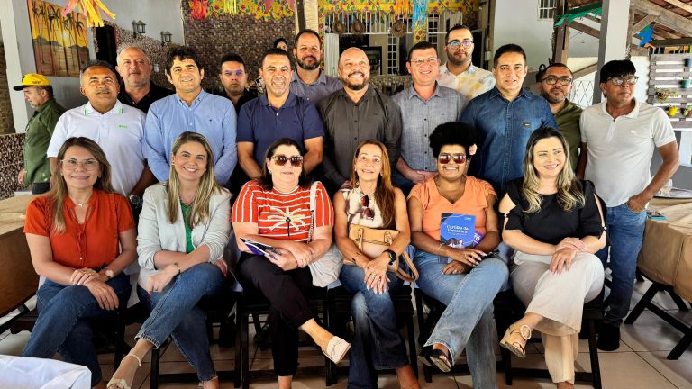 Saulo Germano reúne vereadores antes da abertura dos trabalhos na Câmara de Campina Grande