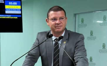 Vereador Dinho propõe Projeto de Lei para implementação de pagamento via PIX nos ônibus de Campina Grande