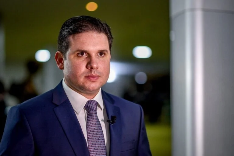 Hugo Motta quer discutir pedido ligado aos condenados do 8 de Janeiro com líderes partidários
