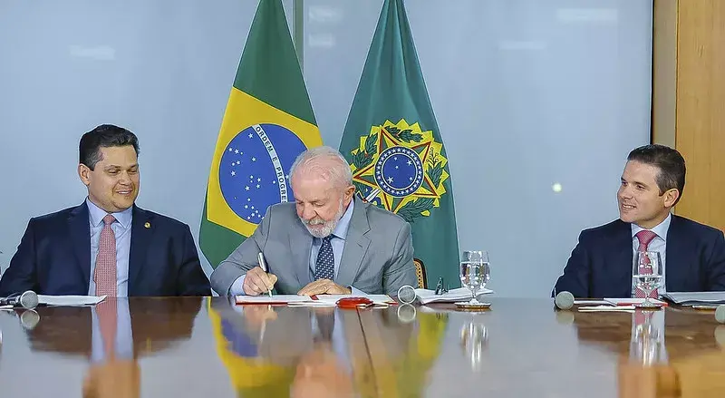 PT vê sabotagem de Alcolumbre e Motta e tentativa de enfraquecer Lula para 2026