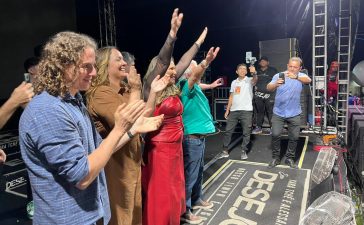 Veneziano participa do São João em Cajazeiras com a prefeita Corrinha, deputado Júnior Araújo, Zé Aldemir e grupo político, que reafirmam apoio à sua reeleição