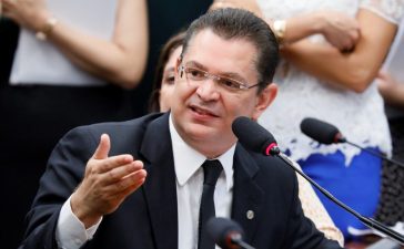 INSS: “brasileiros vão pagar pelo roubo duas vezes”, diz líder do PL