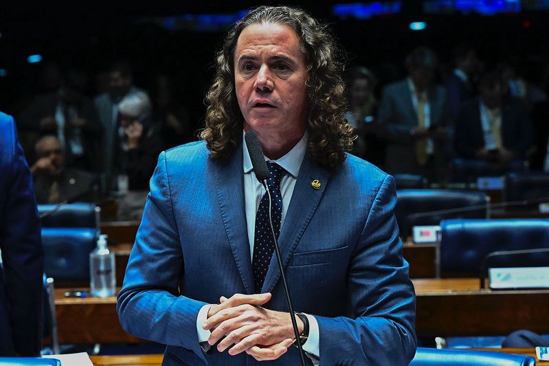 Veneziano vota a favor e ressalta impacto positivo da aprovação da PEC 66, que vai beneficiar municípios brasileiros