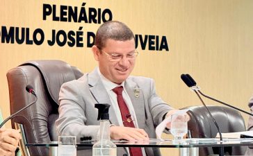 Vereador Dinho Papa-léguas celebra sanção de lei que cria Observatório da Saúde Mental dos Guardas Municipais em Campina Grande.
