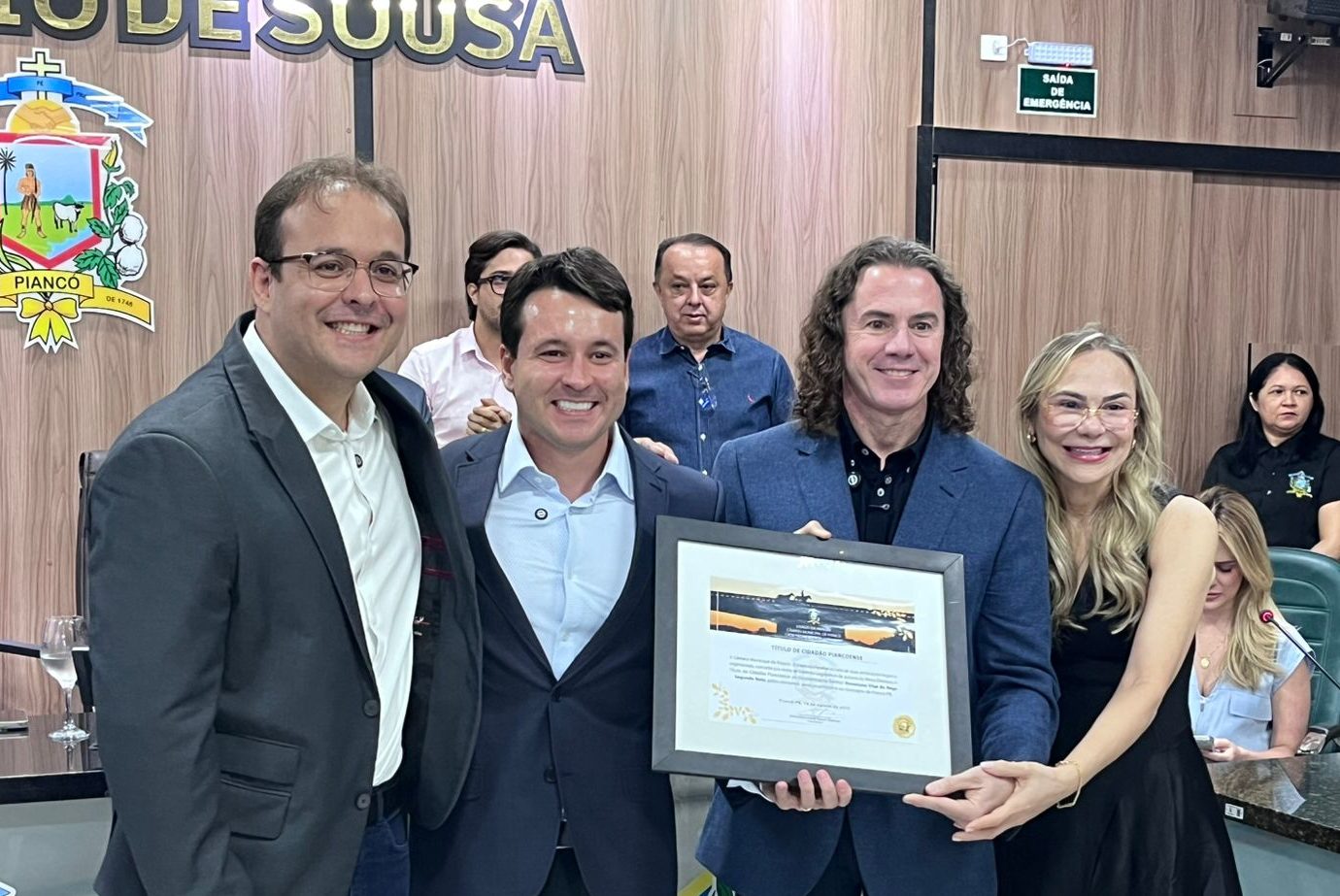 Veneziano recebe título de Cidadão em Piancó: “busco sempre fazer por Piancó e pela Paraíba com postura e entrega de resultados”