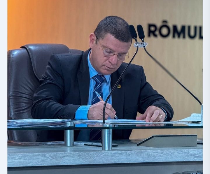 Lei da Gratuidade para Agentes da Segurança Pública é publicada no Diário Oficial após iniciativa do vereador Dinho Papaleguas