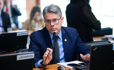 PEC da Blindagem é imprestável e abre portas para o crime, diz relator
