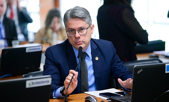 PEC da Blindagem é imprestável e abre portas para o crime, diz relator