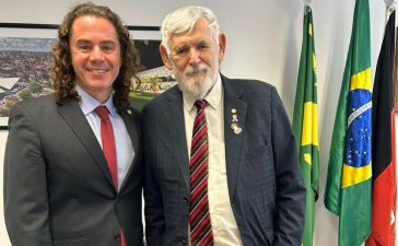 Veneziano recebe apoio do deputado federal Luiz Couto à sua reeleição ao Senado e agradece ao “largo gesto de carinho e testemunho”