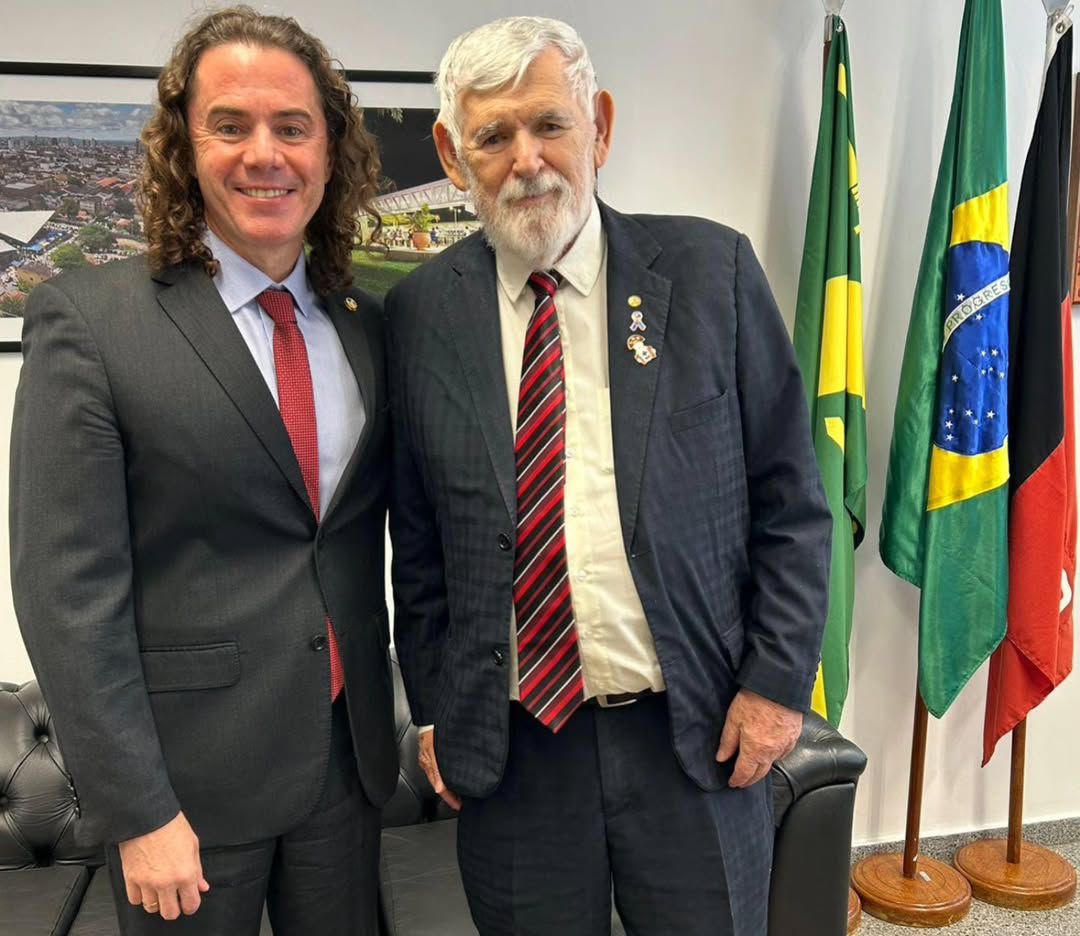 Veneziano recebe apoio do deputado federal Luiz Couto à sua reeleição ao Senado e agradece ao “largo gesto de carinho e testemunho”