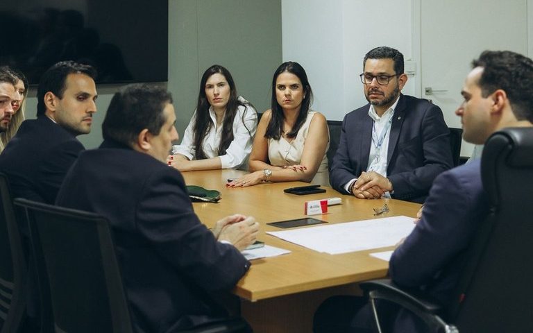 Lucas Ribeiro recebe missão do Banco dos Brics e trata de investimentos em obras de segurança hídrica Lucas Ribeiro recebe missão do Banco dos Brics e trata de investimentos em obras de segurança hídrica