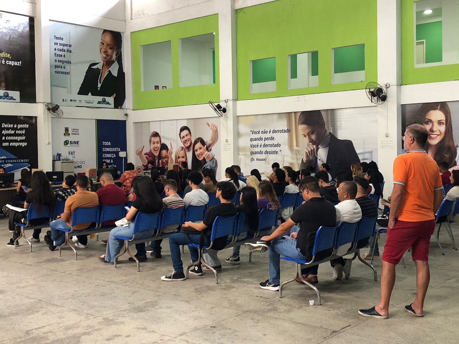 Sine Municipal de Campina Grande oferece 719 vagas de emprego por meio de empresas parceiras
