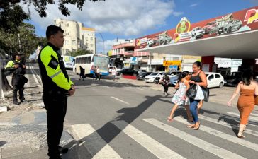 STTP realiza Dia D de conscientização sobre o respeito à faixa de pedestre