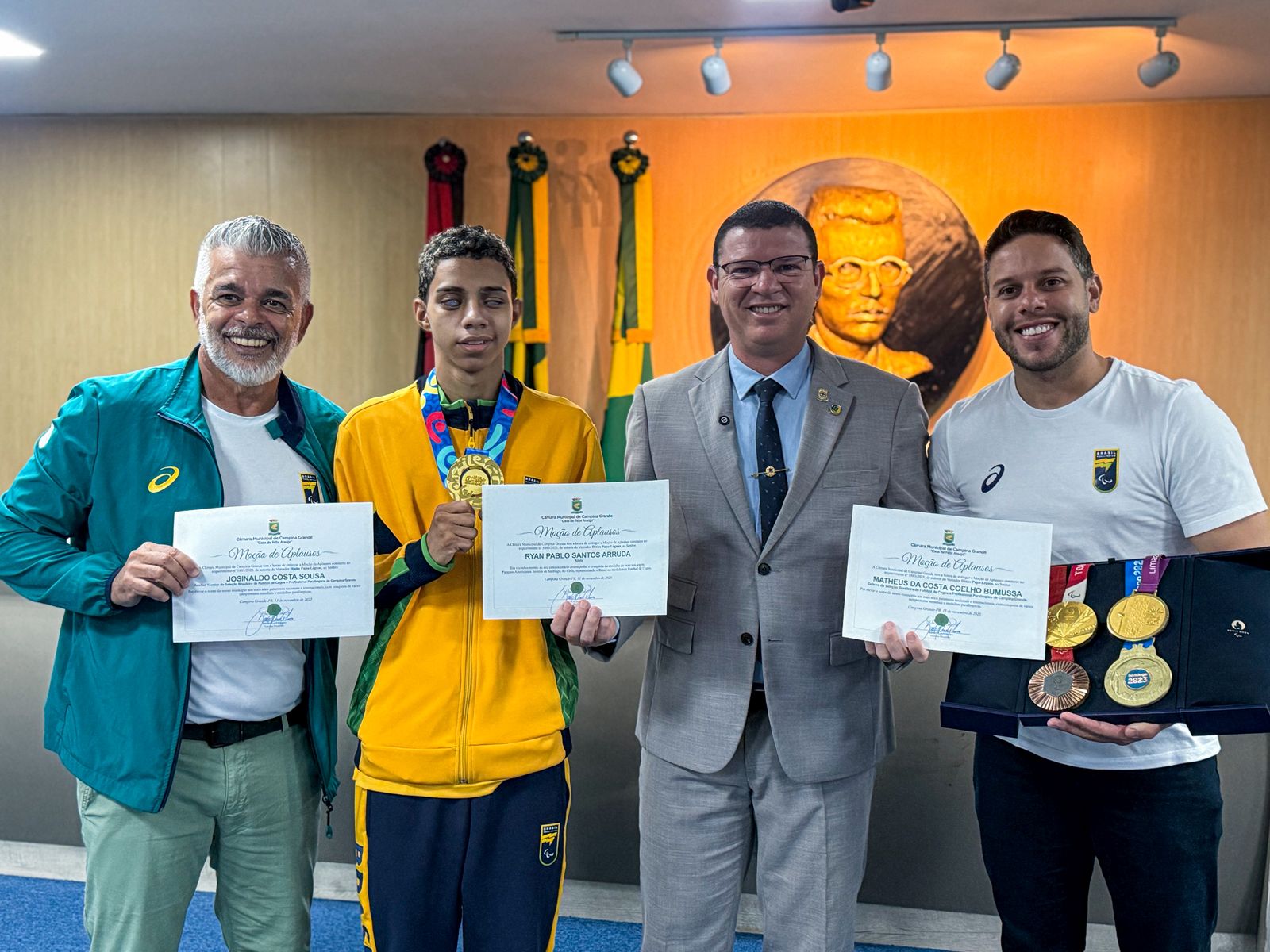 Vereador Dinho Papa-Léguas presta homenagem a atletas campinenses que se destacam no paradesporto e na Seleção Brasileira de Futebol de Cegos.