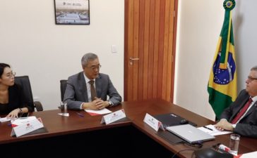 Governador João Azevêdo recebe embaixador da China no Brasil e fortalece relações diplomáticas e comerciais