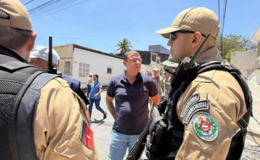 Vereador Dinho Papa-Léguas presta solidariedade às vítimas de tragédia no bairro Centenário