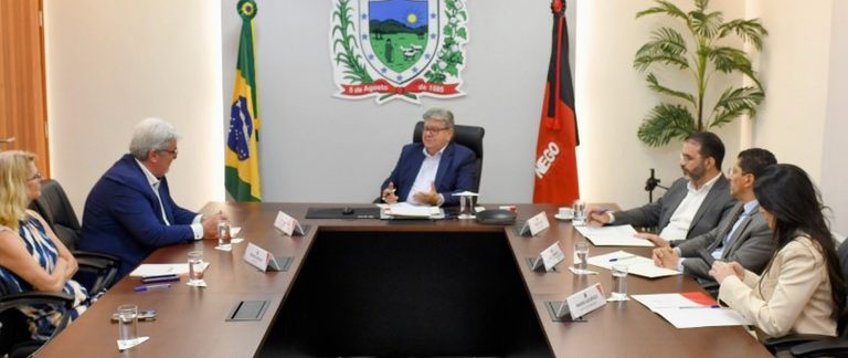 João Azevêdo apresenta potencial da Paraíba nas áreas do turismo, energias renováveis e ciência e tecnologia a cônsul-geral da Alemanha