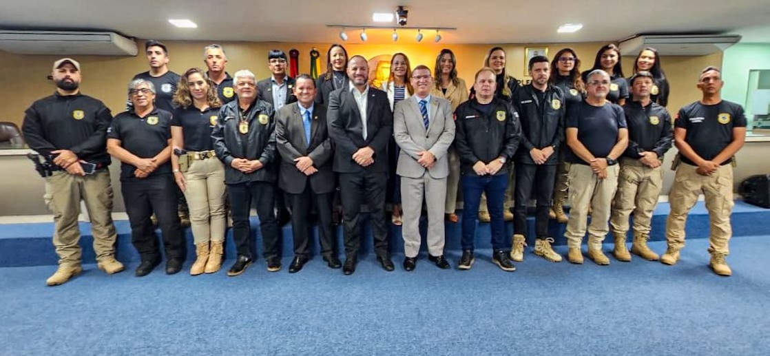 Vereador Dinho Papa-Léguas propõe Sessão Especial e Câmara de Campina Grande homenageia a Polícia Civil da Paraíba Vereador Dinho Papa-Léguas propõe Sessão Especial e Câmara de Campina Grande homenageia a Polícia Civil da Paraíba