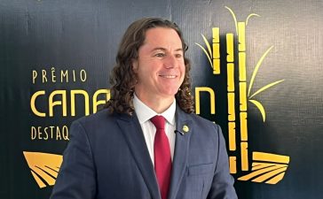 Veneziano cresce 12 pontos e chega a 59,5% das intenções de voto pra Senador em Campina Grande, diz pesquisa Data Quatyt