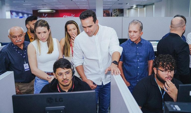 Lucas Ribeiro participa da inauguração de call center em Patos e destaca geração de emprego no Sertão Lucas Ribeiro participa da inauguração de call center em Patos e destaca geração de emprego no Sertão