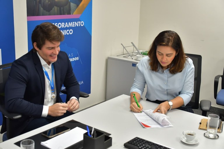 Governo da Paraíba assina convênio com a Caixa Econômica para pagamento do Abono Natalino a partir do dia 10 Governo da Paraíba assina convênio com a Caixa Econômica para pagamento do Abono Natalino a partir do dia 10