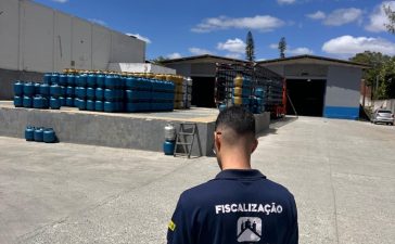 Procon-CG divulga pesquisa de preços de água mineral e do gás de cozinha