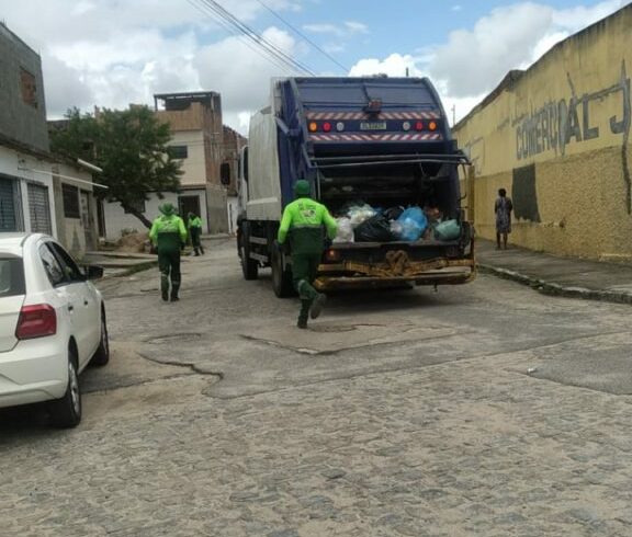 Coleta de lixo será mantida no dia 25 de dezembro em Campina Grande Coleta de lixo será mantida no dia 25 de dezembro em Campina Grande