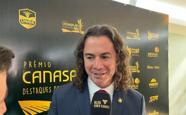 Após solicitação de Veneziano, Ministro paga R$ 29 milhões a pipeiros e garante abastecimento por carros-pipa