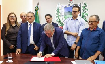 Construção de rodovia ligando Pocinhos a Olivedos, no valor de R$ 33 milhões, é autorizada por João Azevêdo