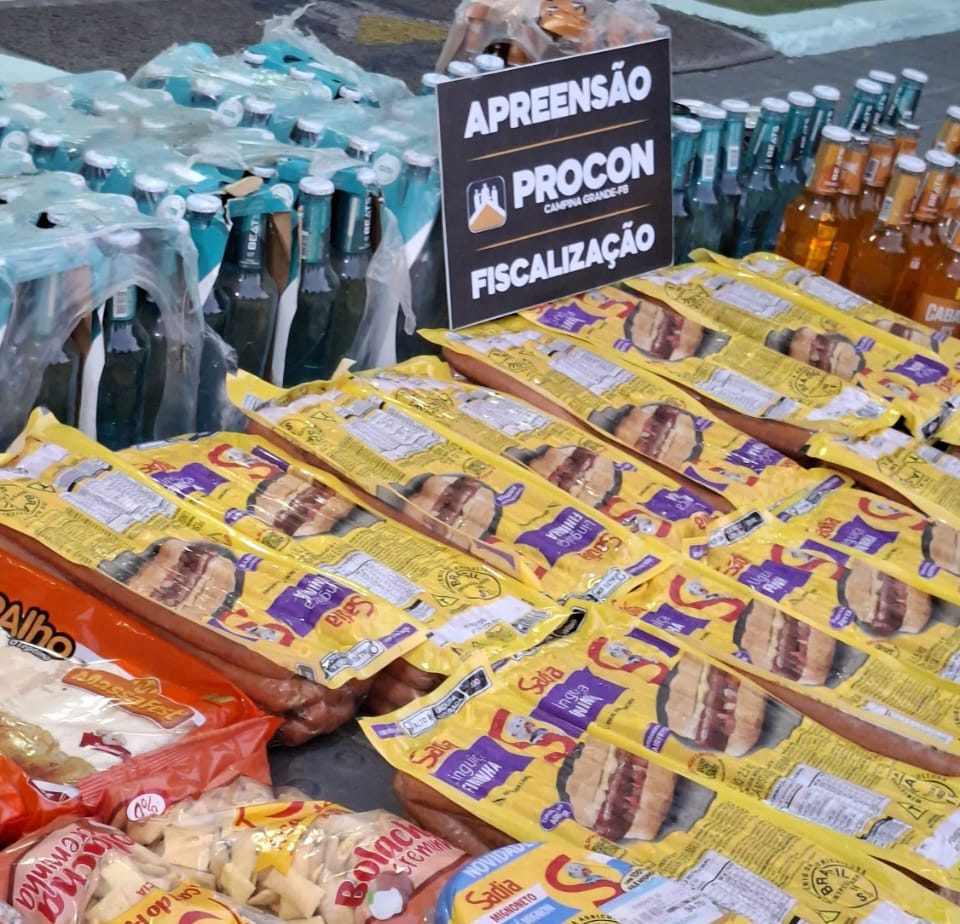 Procon-CG apreende 292 produtos impróprios para consumo no bairro Três Irmãs Procon-CG apreende 292 produtos impróprios para consumo no bairro Três Irmãs