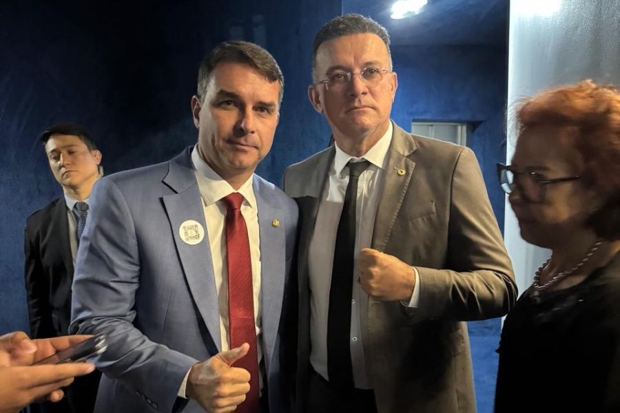 Deputado Sargento Neto propõe Título de Cidadão Paraibano para o senador Flávio Bolsonaro Deputado Sargento Neto propõe Título de Cidadão Paraibano para o senador Flávio Bolsonaro