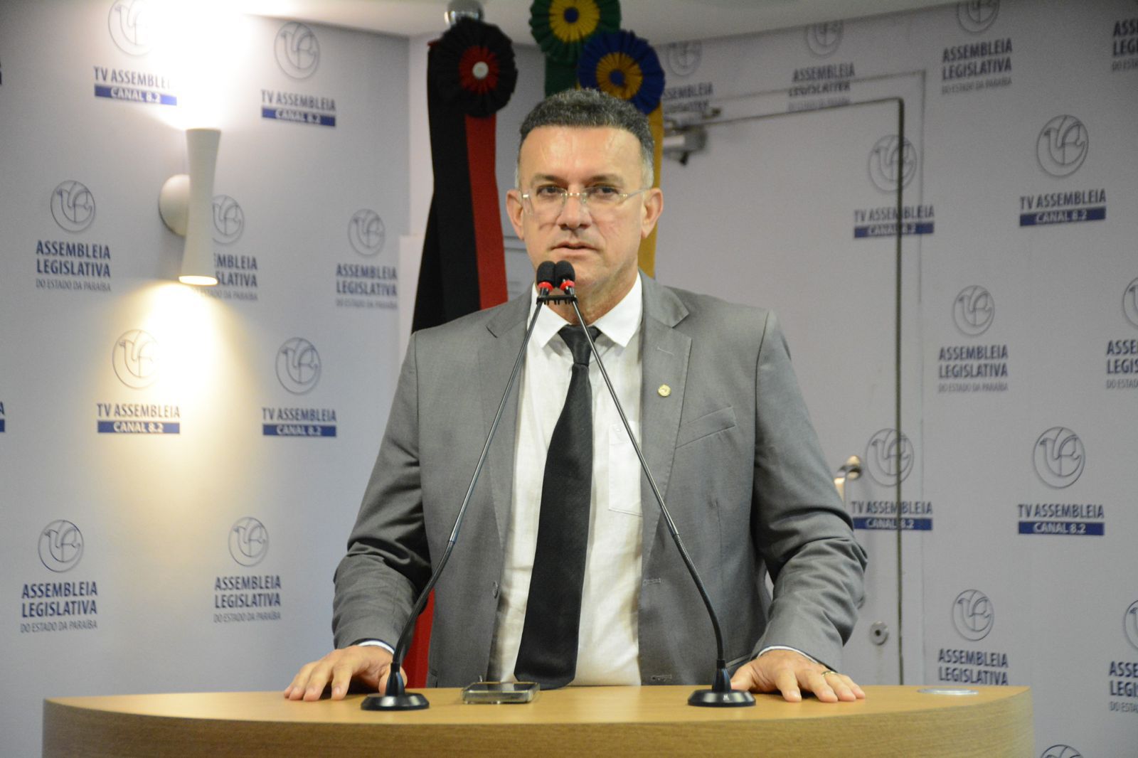 Sargento Neto cobra apuração rigorosa de denúncias envolvendo o Hospital Metropolitano e a Saúde do Estado Sargento Neto cobra apuração rigorosa de denúncias envolvendo o Hospital Metropolitano e a Saúde do Estado