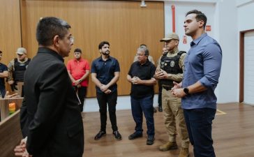 Lucas Ribeiro acompanha monitoramento das forças de segurança e participa da abertura do carnaval de Patos