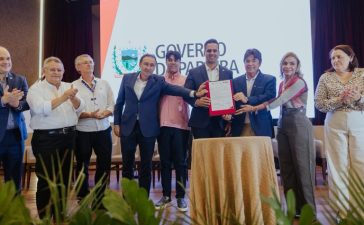 Lucas Ribeiro assina ordens de serviço de R$ 49 milhões em investimentos na infraestrutura de Campina Grande e Queimadas