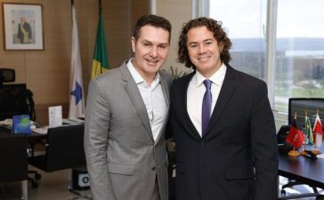 Ministro das Cidades Jader Filho comunica a Veneziano habilitação de Campina Grande para financiamento do VLT